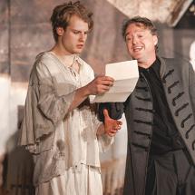 A vén bakancsos és a fia a huszár